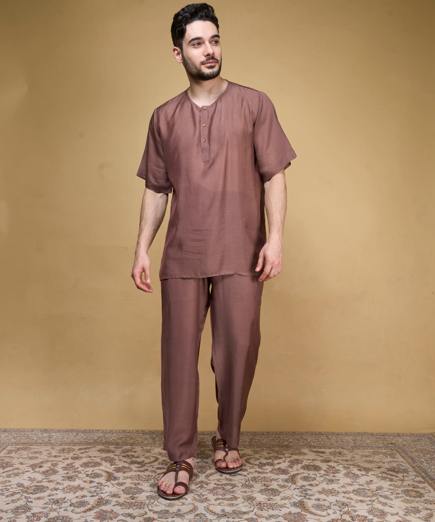 Pyjama van biologisch katoen wit-kastanjebruin geruit • Prijs € 18,99 • online shop Pyjama van biologisch katoen wit-kastanjebruin geruit • Prijs € 18,99 • online shop