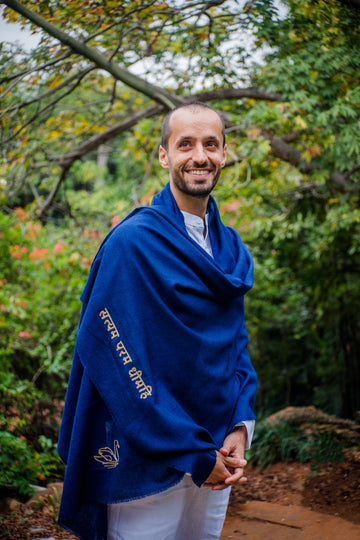 Satyam Param Dheemahi Shawl